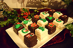 A COCKTAIL CHRISTMAS PARTY